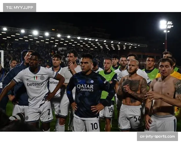 科莫防守组织严密 本赛季仅失六球表现令人惊讶 科莫防守组织严密 本赛季仅失六球表现令人惊讶